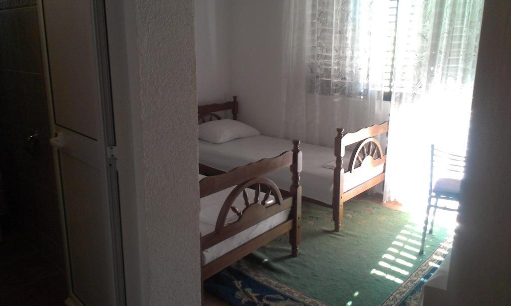 Guesthouse Sinani Ulcinj Bilik gambar